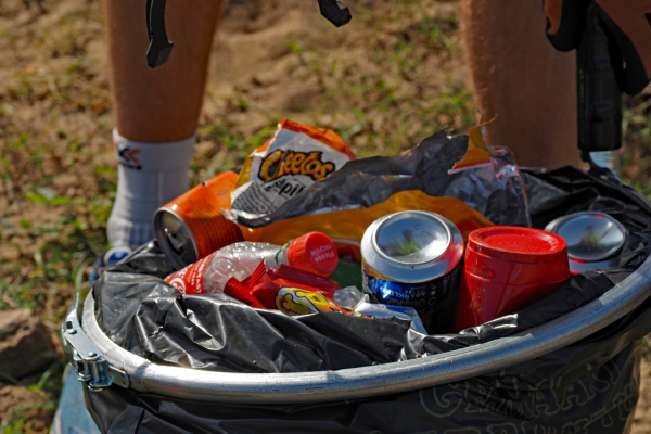 Weer een zak vol afval