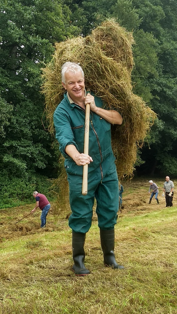 Een kamsalamander op Erve Middelkamp