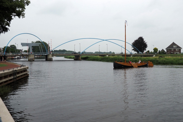 Blije vrijwilliger aan de Vecht